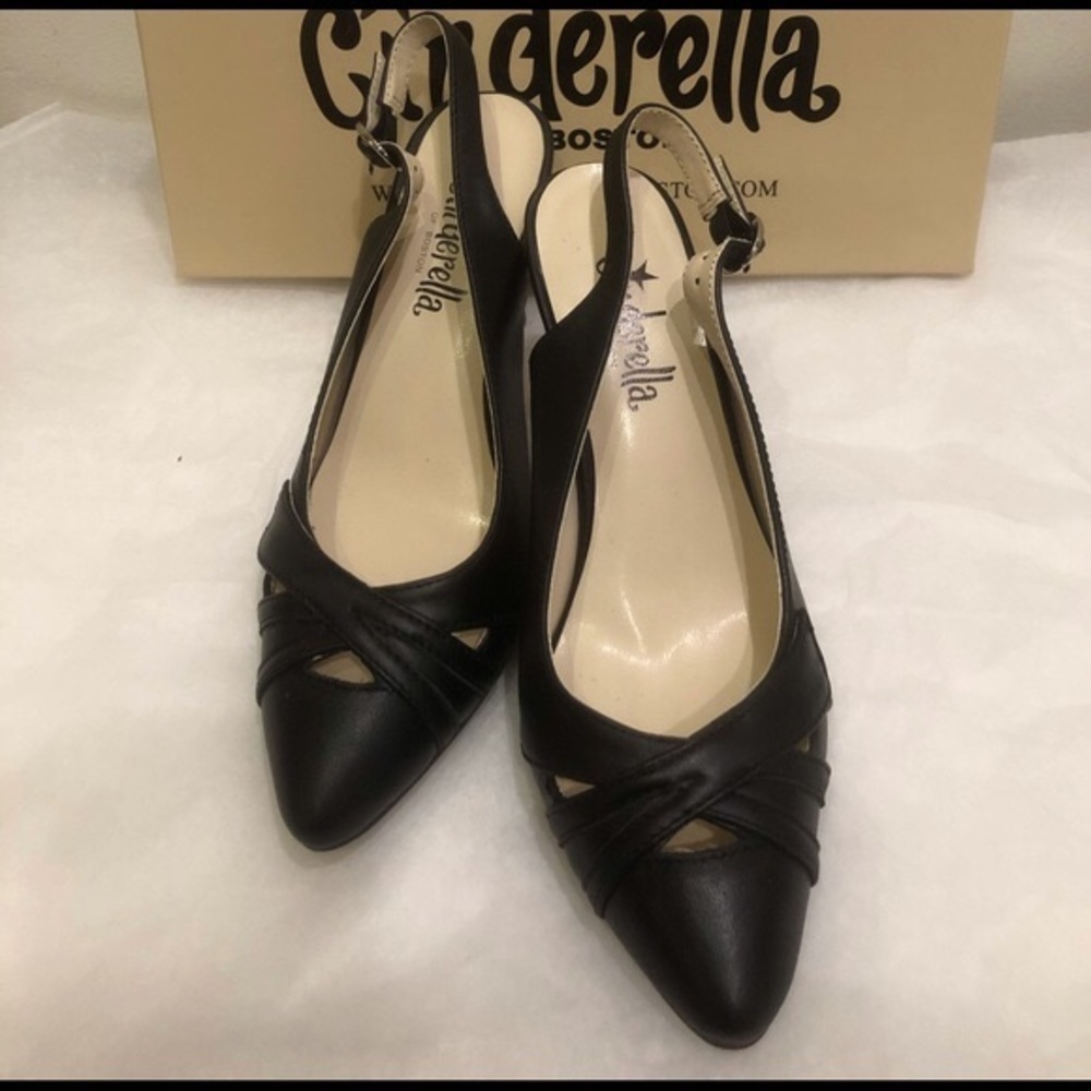 Petite shoes 3.5M Cinderella of Boston high heels slingback casual/dress.